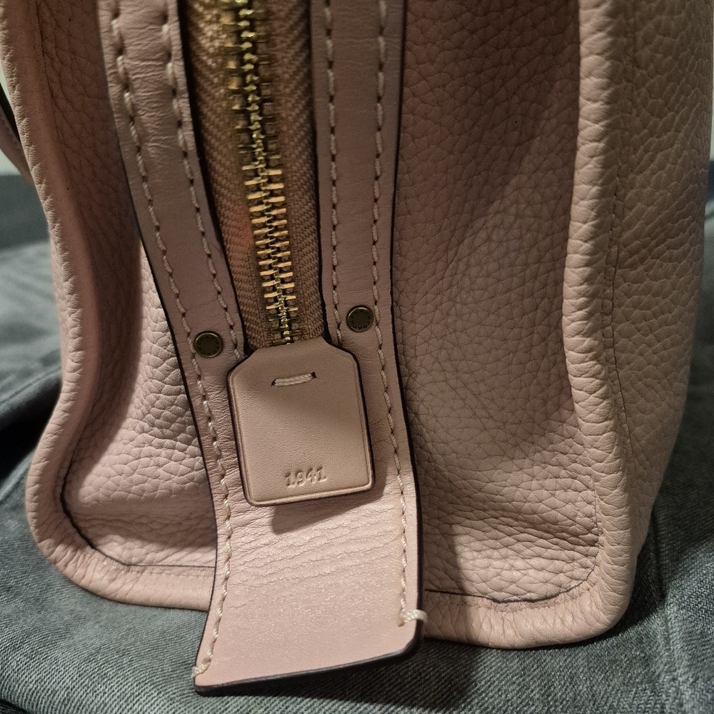 Coach RARE Rogue 30 - Picture 3 of 11